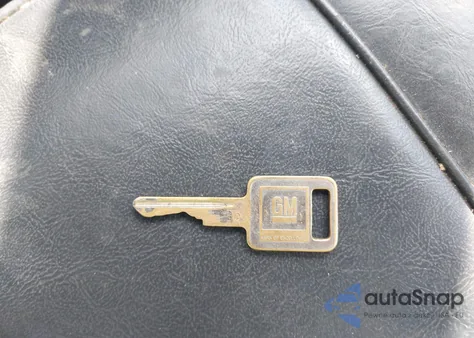 1989 Chevrolet S Truck S10 из США, поврежденный, VIN 1GCBS14E7K2270252